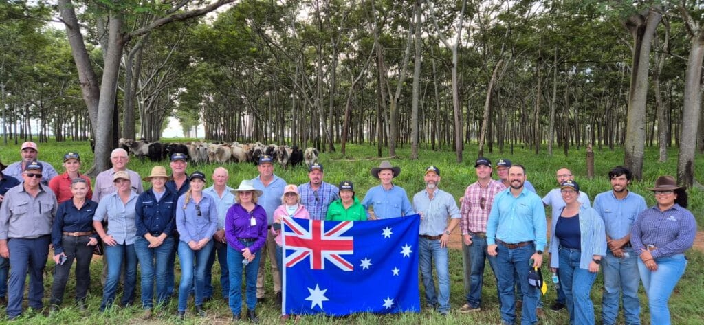 Comitiva australiana visita Fazenda Gamada